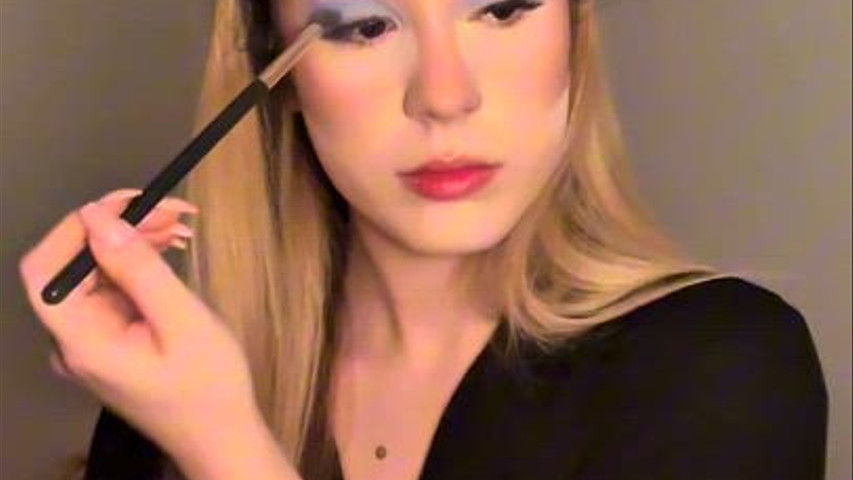 Make-up tutorial