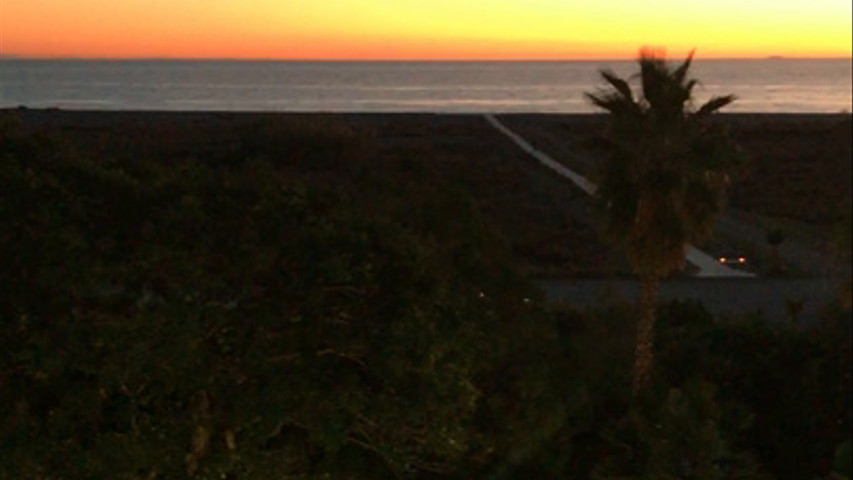 Tramonto Etna e Stromboli all’orizzonte.