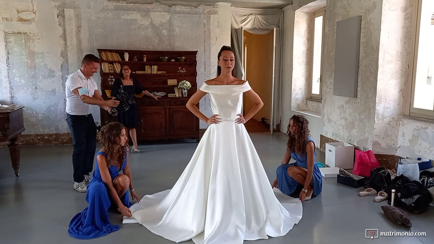 La sposa stupenda  nella semplicità