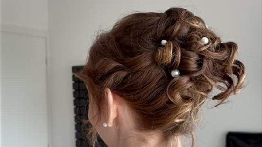 Acconciatura con perle
