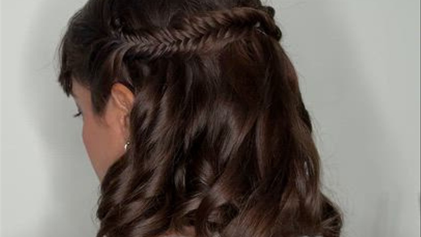 Semiraccolto con trecce