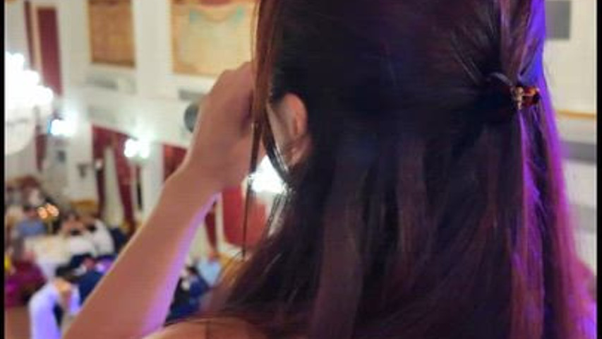 La Nostra Cantante Incanta la Serata