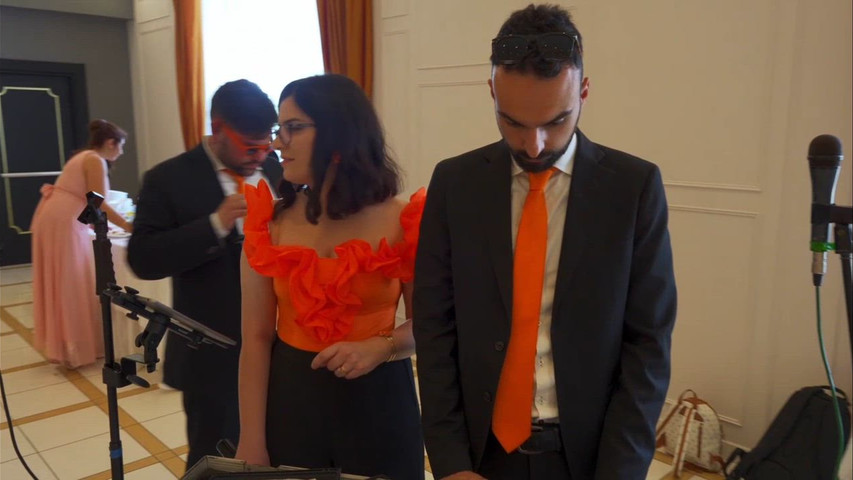 UNA FESTA NON SI GUIDA CON UNA PLAYLIST.