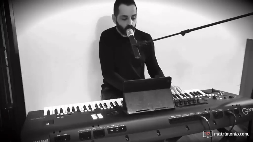 Solista piano e voce