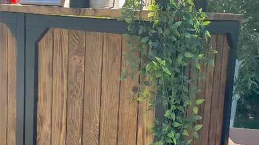 Il nostro banco in legno, qualcosa di rustico con il focus sempre sull'emergenza 