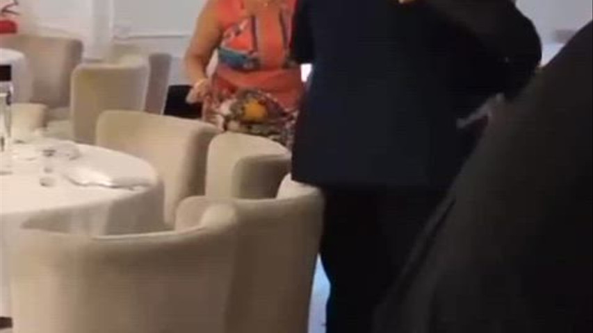 Cameriere pazzo 