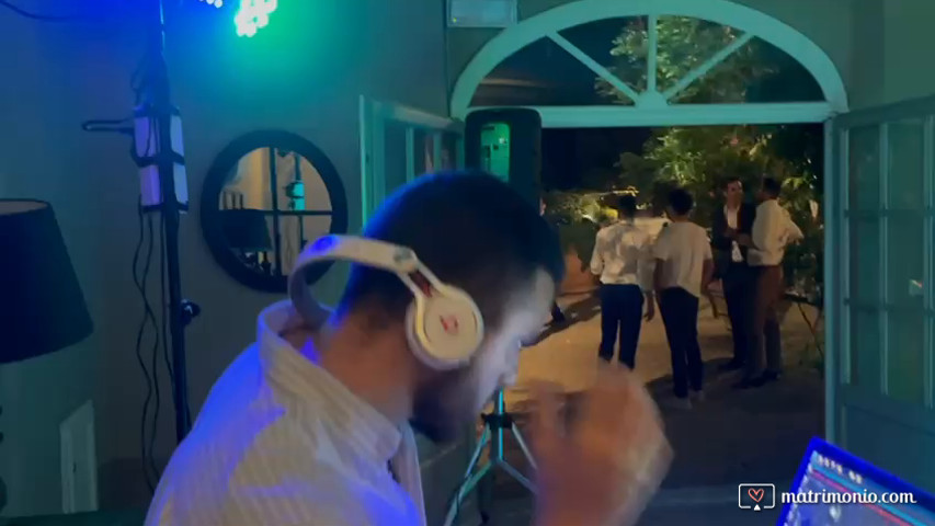 Dj-set con impianto luci 