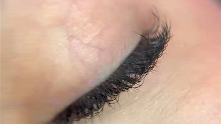 Extension ciglia correttive per lo sguardo della sposa
