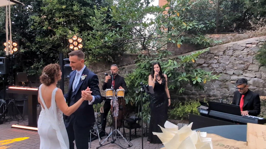 Una lunga storia d’amore” dal vivo – Un momento romantico per il vostro matrimonio