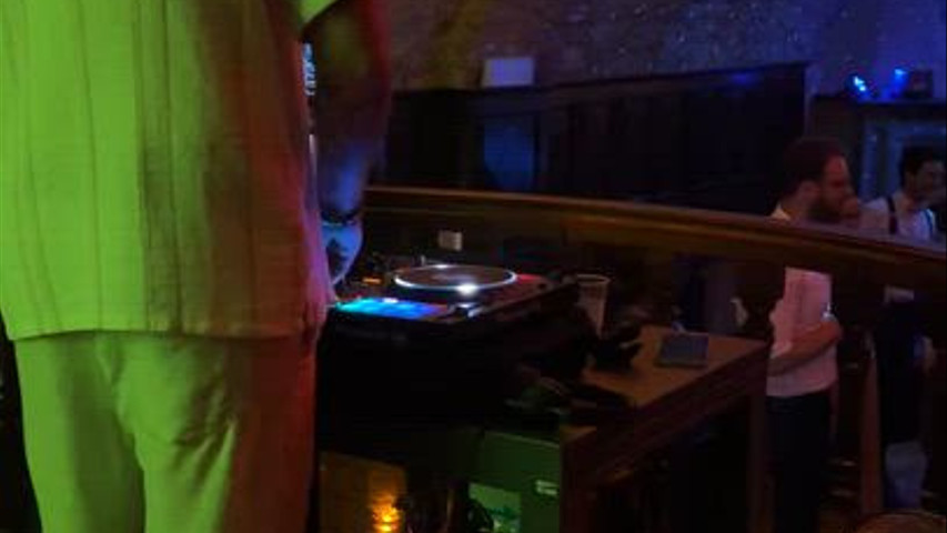 DJ Set Matrimonio Villa Ghiringhelli, Azzate (VA)