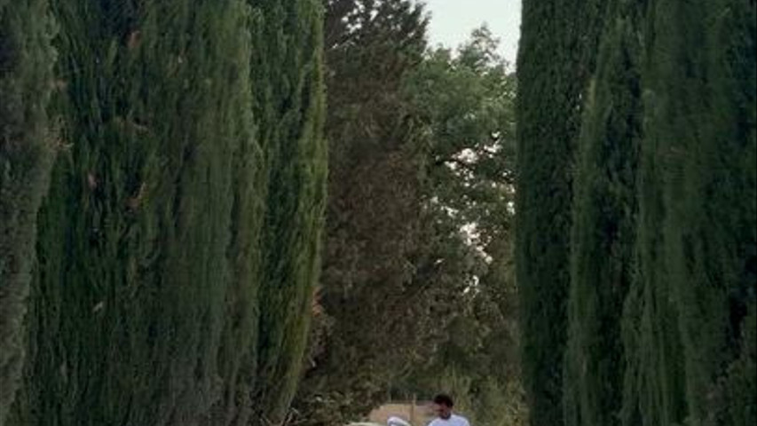 Cena tra i cipressi