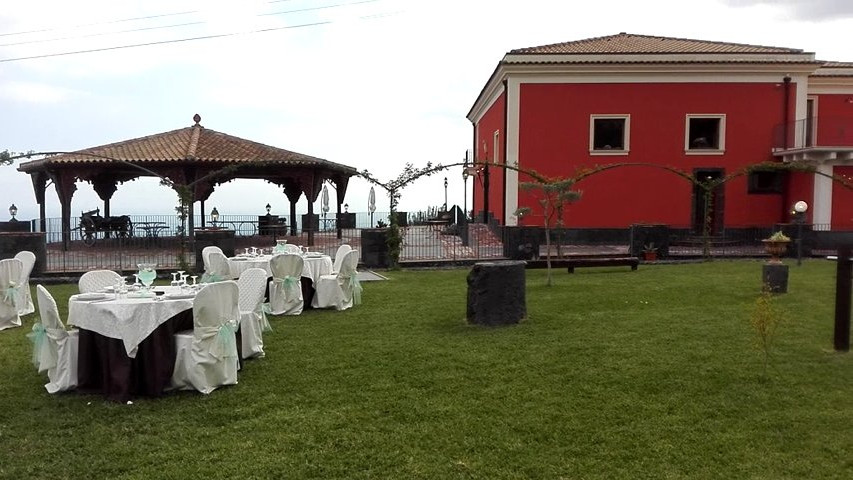 Banchetto sul prato