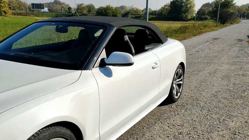 Audi S5 Cabrio - Ingresso