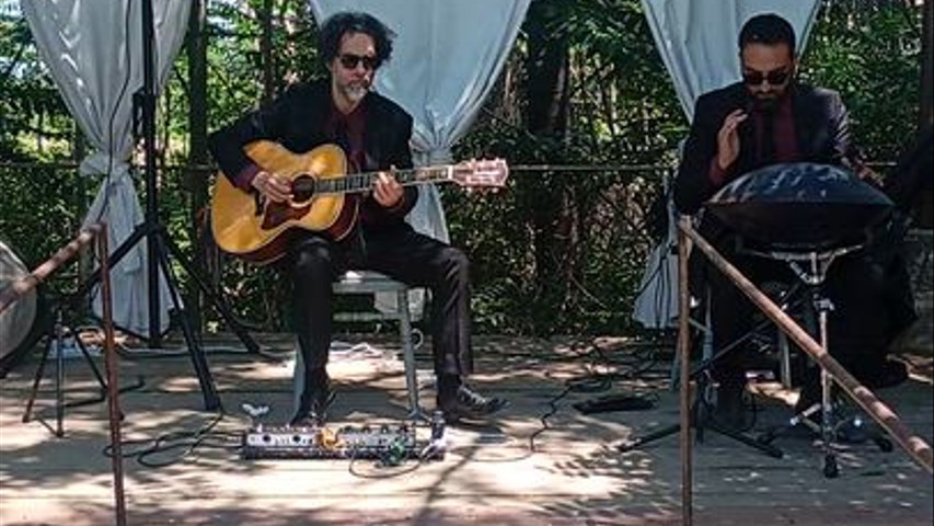 Chitarra e hungdrum 