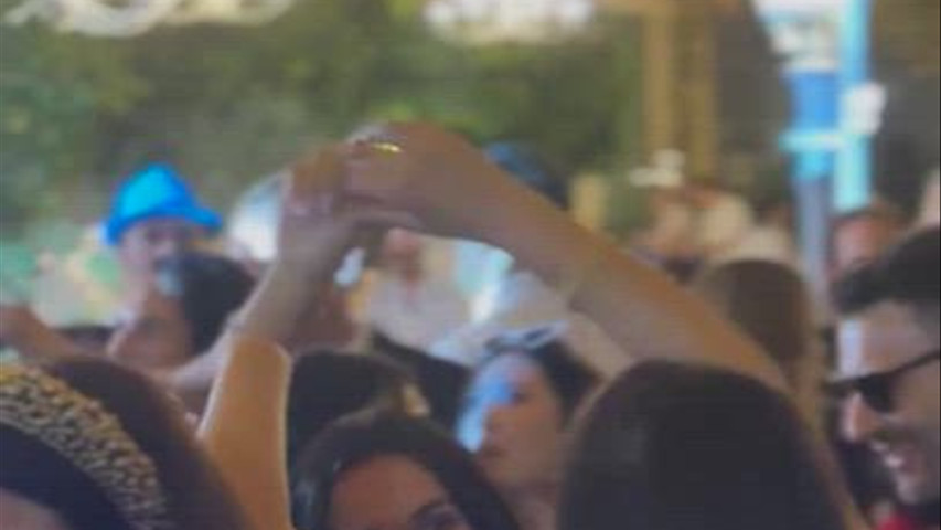Party in corso..