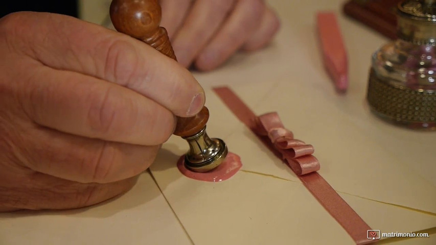 Partecipazioni Scritte A Mano Con Ceralacca Tabula Carta Di Amalfi Video Matrimonio Com