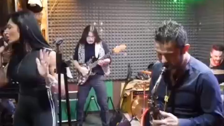 Live band..