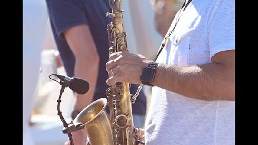 Luciano Scalinci & Dj set - sax on the beach