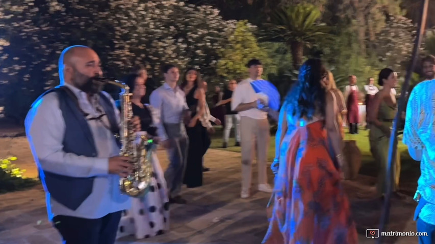 Live sax wedding