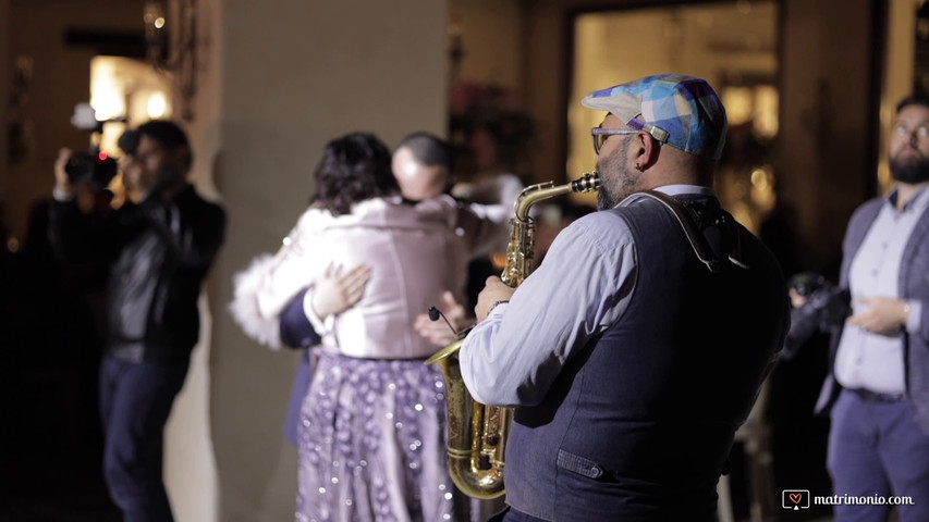 Live sax wedding