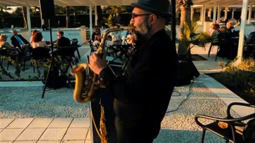 Jimmy sax live 