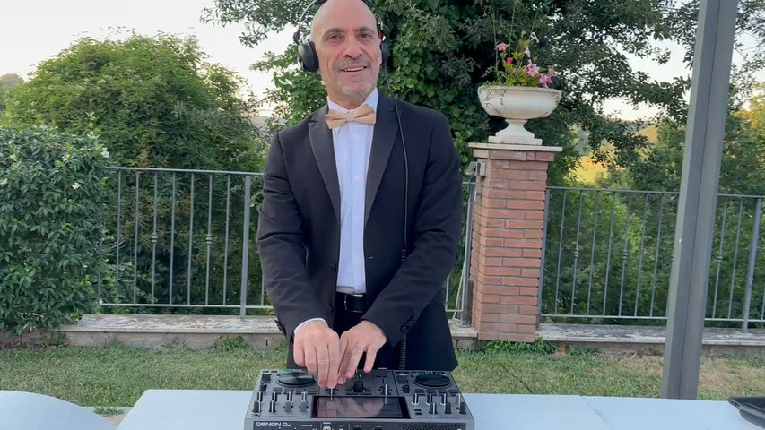  Dj set Aperitivo Tenuta Agrivillage 