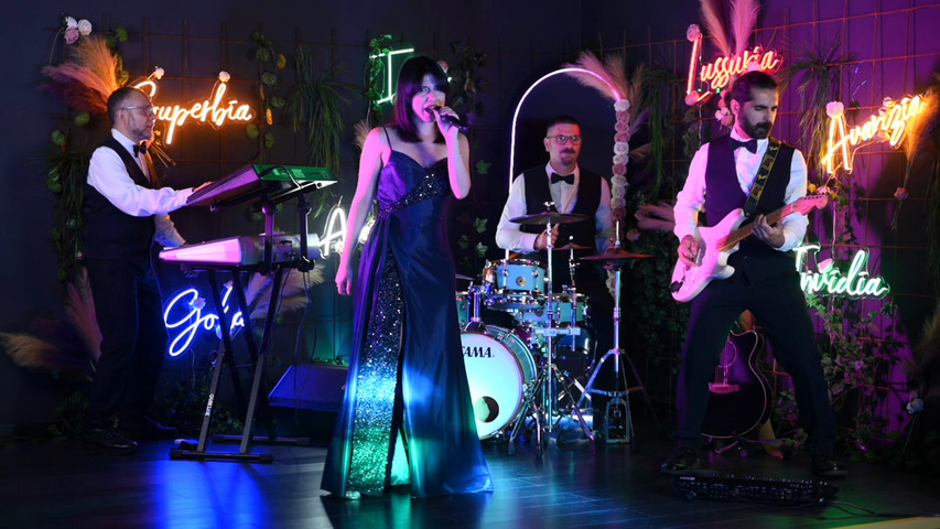 Gold Ensemble - Sound Blaster Pop and Dancing band