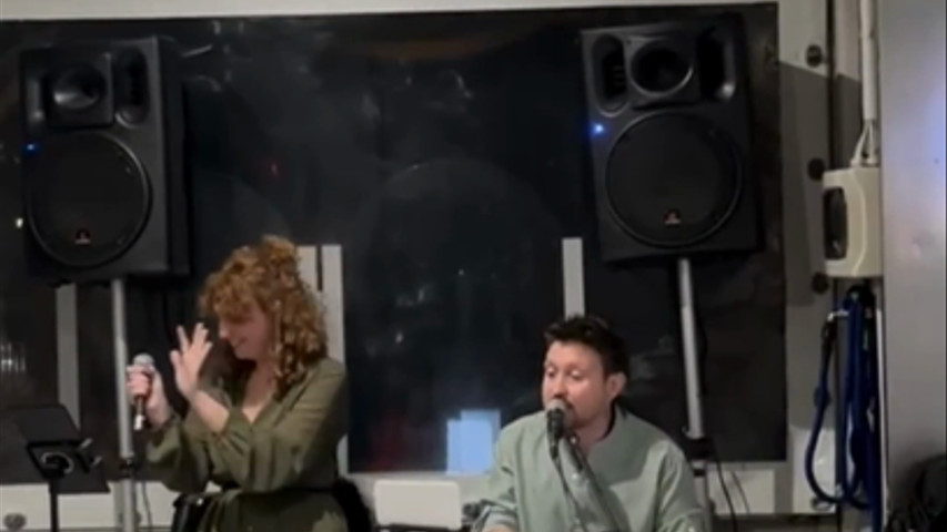 Live music 