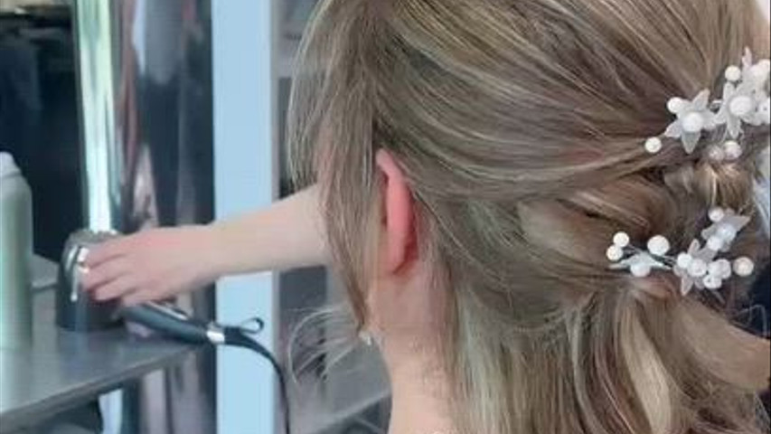 Sposa con allungamento e semi raccolto 