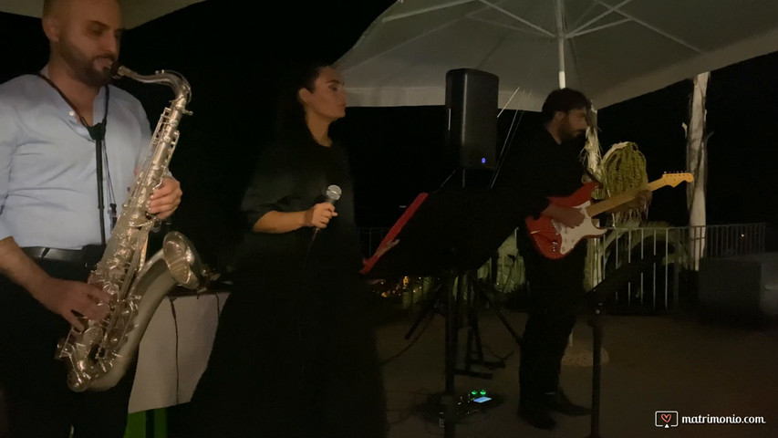 Cena Incantevole: 'Isn't She Lovely' eseguita dal Wedding Pop Trio