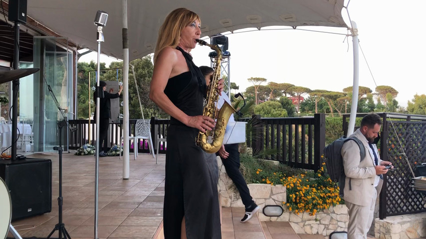 sax woman