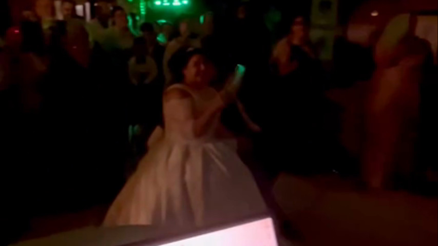 Matrimonio dj trampoliere attori camerieri musica animazione karaoke