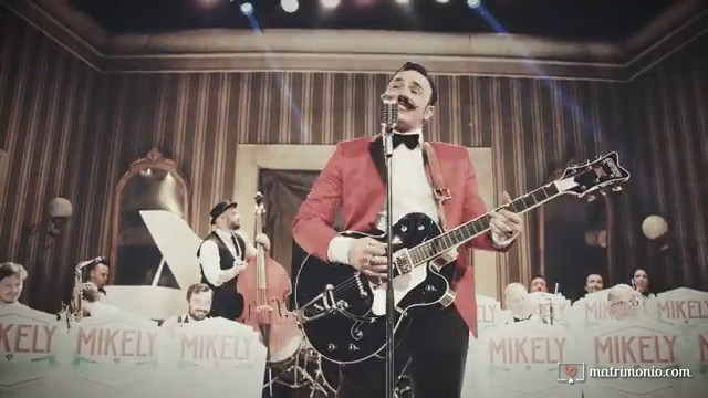 Mikely Family Big Band - Tu Vuò Fa l'Americano