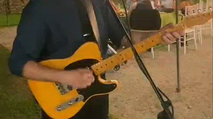 APERITIVO CHITARRA E VOCE