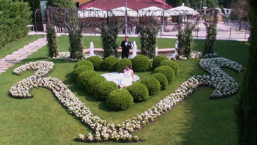 Carmela & Antonio