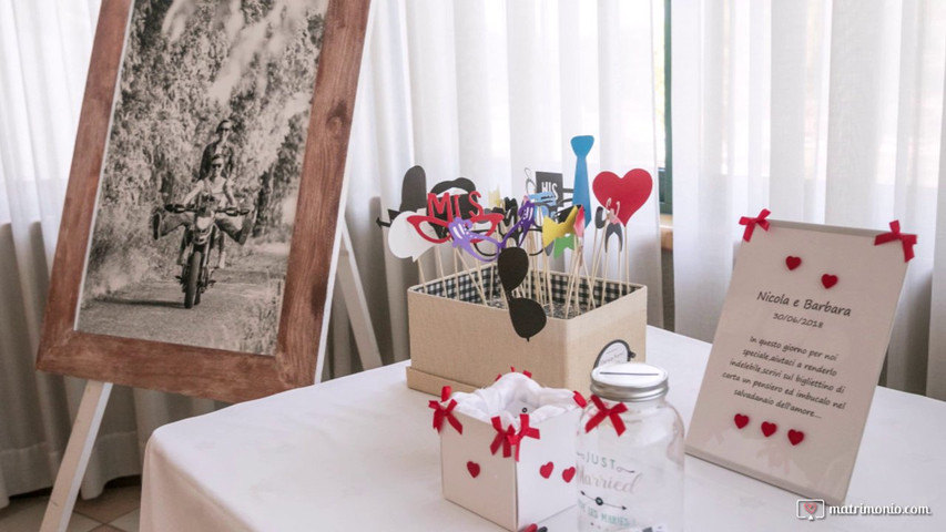 Contrada la Cavallina matrimonio in rosso 