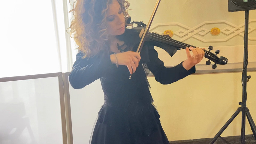 Aperitivo con Violino e Cantante c/o Villa Sonnino