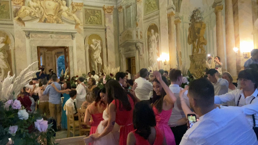 Cena Animata con DJ  presso Villa Rossi