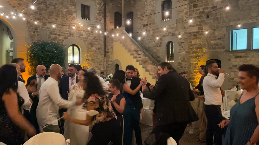 Cena animata con dj  Castello Palagio San Casciano