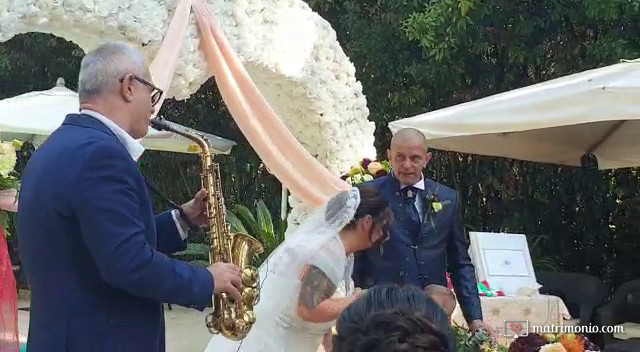 A sorpresa la Sposa Canta