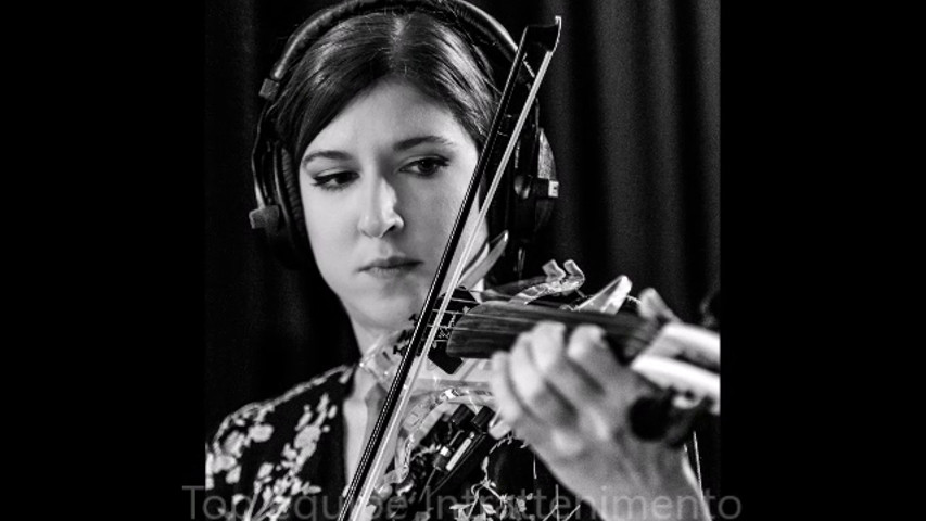 Valeria, violinista - Numb