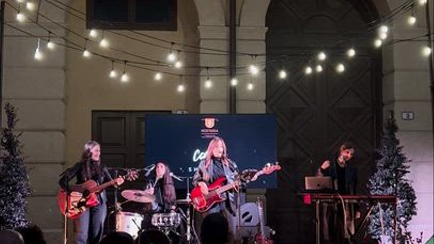 Cat Shades band Hostaria