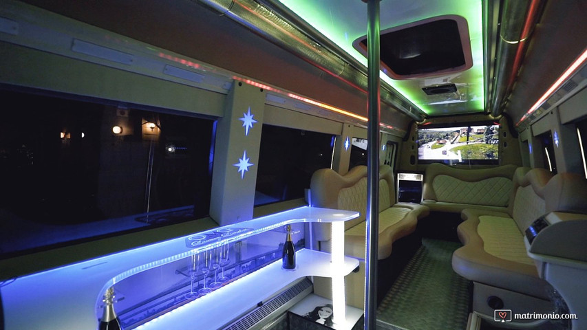 Mercedes Luxury Limobus 