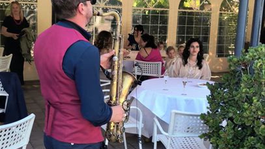 Sposami! Nice music for pretty bride 