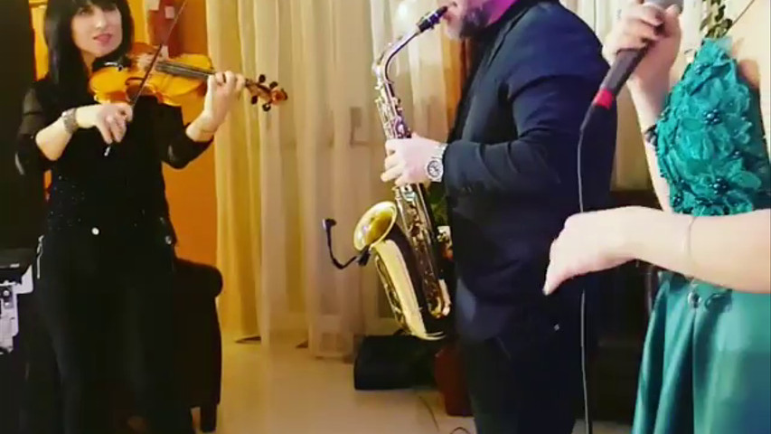 Trio Sax, violino e voce