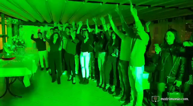 Su le mani per la festeggiata - By Daniele Parenti Flash