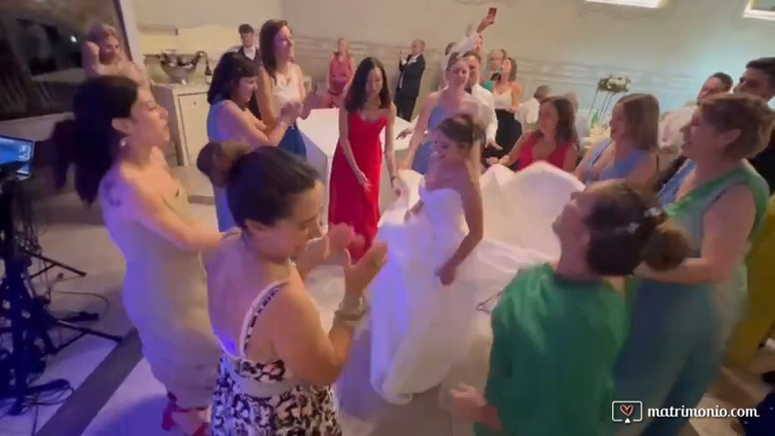 Michela Lucia e Amici ballano Bellissima