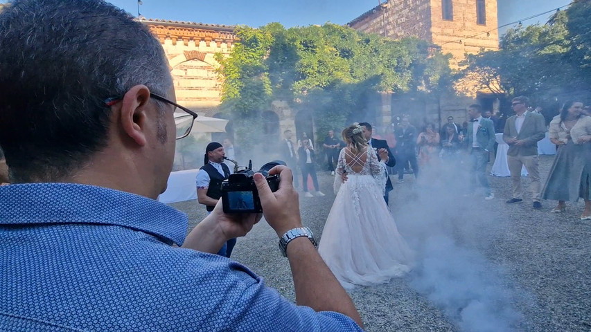 Ballo durante l'aperitivo con il Sax