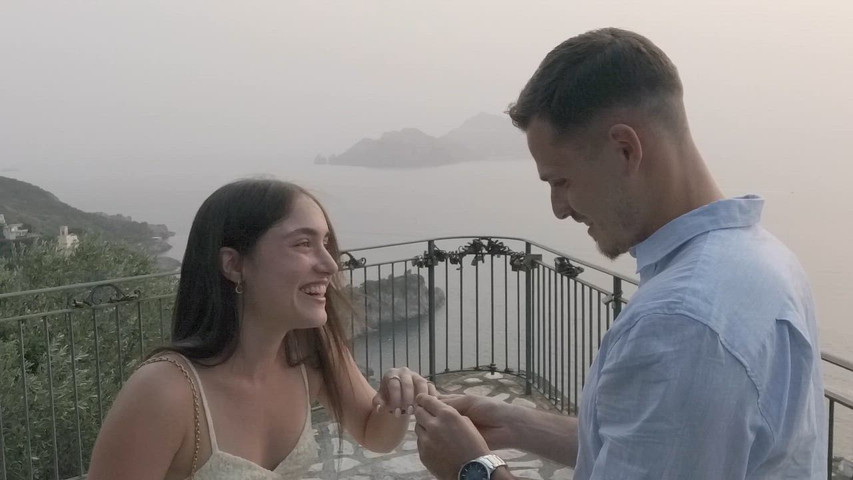 Proposta di matrimoni davanti a Capri
