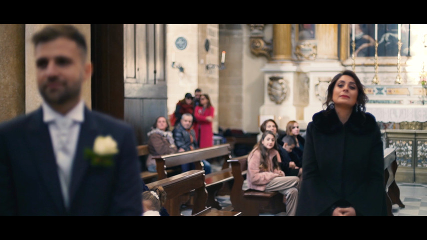 Irene canta lirica durante la cerimonia del suo matrimonio